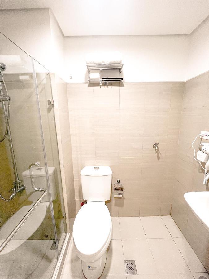 Sabina'S One Bedroom Condo At Shore Tower C Manila Esterno foto