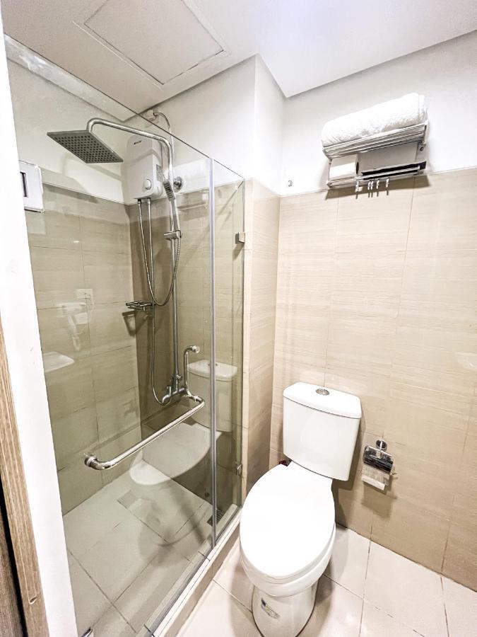 Sabina'S One Bedroom Condo At Shore Tower C Manila Esterno foto