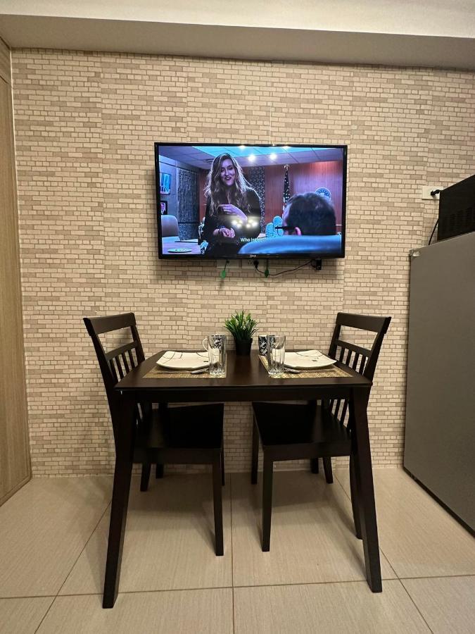 Sabina'S One Bedroom Condo At Shore Tower C Manila Esterno foto